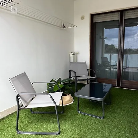 Alojamento de Acomodação e Pequeno-almoço Terry's House 4*